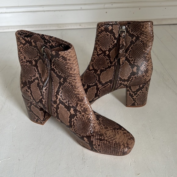 New splendid snake skin pattern ankle boots Size 8 - Picture 3 of 6